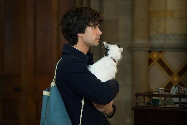 Bild: A Very English Scandal - Staffel 1