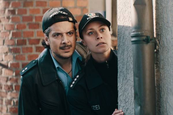 Bild: Faking Bullshit – Krimineller als die Polizei erlaubt