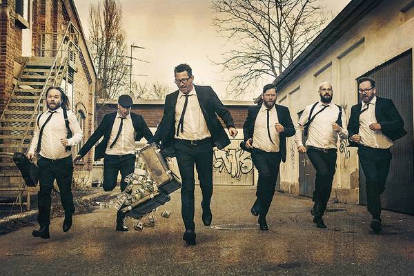 Bild: Fiddler’s Green – Devil’s Dozen