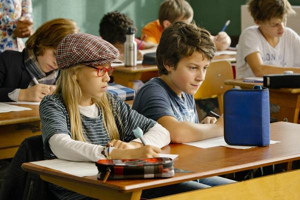 Bild: HILFE, ICH HABE MEINE LEHRERIN GESCHRUMPFT