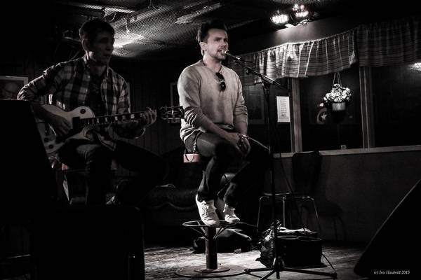 Bild: LEVERAGE (Acoustic Duo)