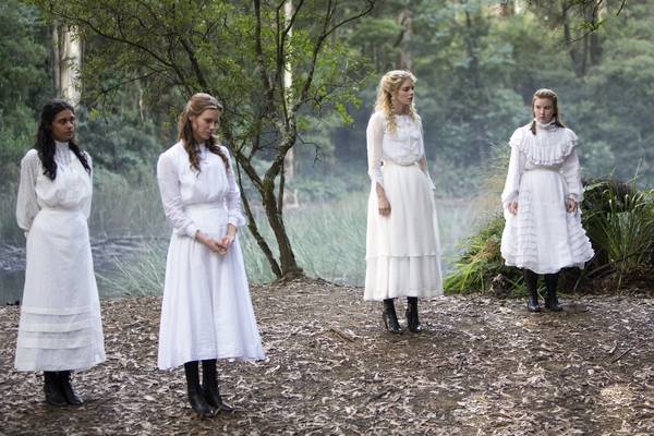 Bild: Picnic At Hanging Rock – Die komplette Serie