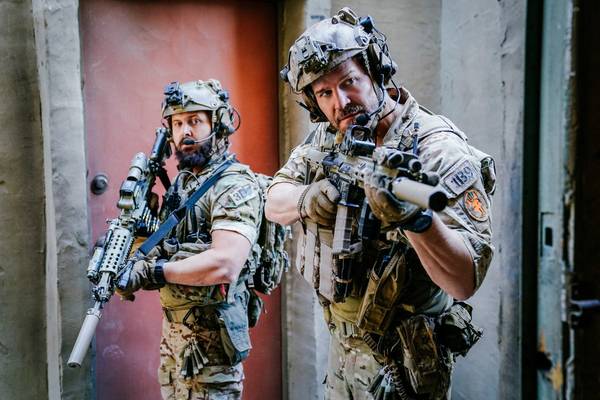Bild: Seal Team – Staffel 1