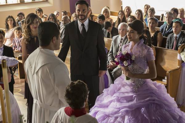 Bild: Six – Staffel 1