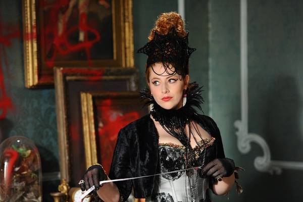 Bild: THE ROYALS – Staffel 1