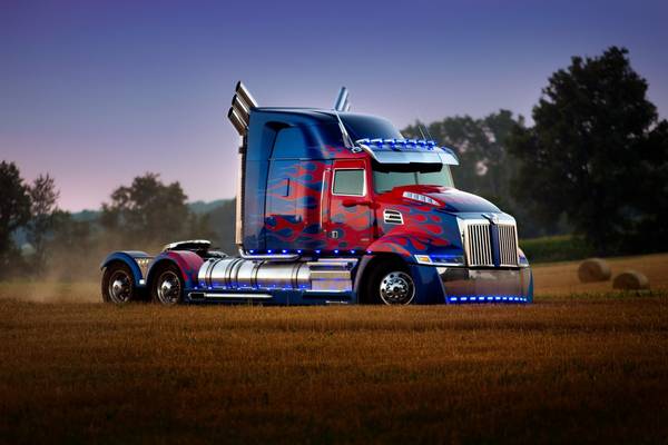 Bild: Transformers: The Last Knight