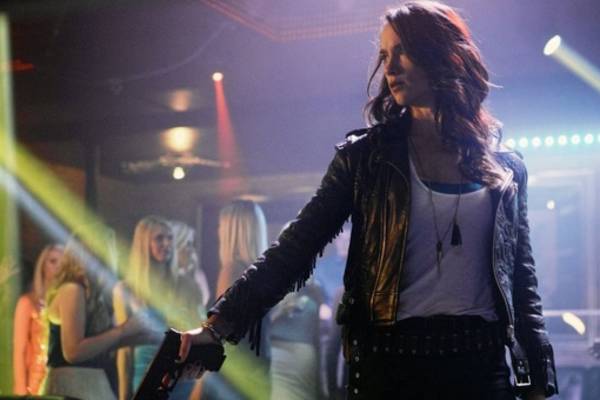 Bild: Wynonna Earp – Staffel 1