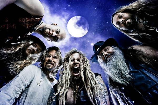 Bild: KORPIKLAANI mit neuer Single „FC Lahti“