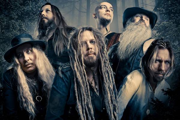 Bild: KORPIKLAANI mit neuer Single „FC Lahti“