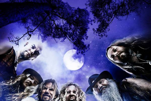 Bild: KORPIKLAANI mit neuer Single „FC Lahti“